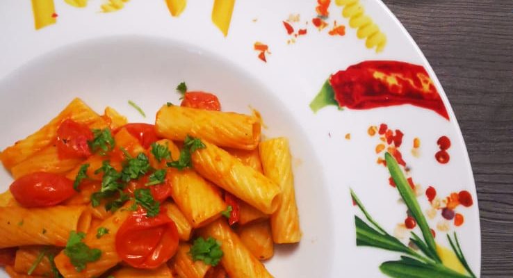 Chili-Tomaten-Rigatoni